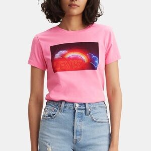 Levis | Women's Pink Perfect Graphic T-Shirt